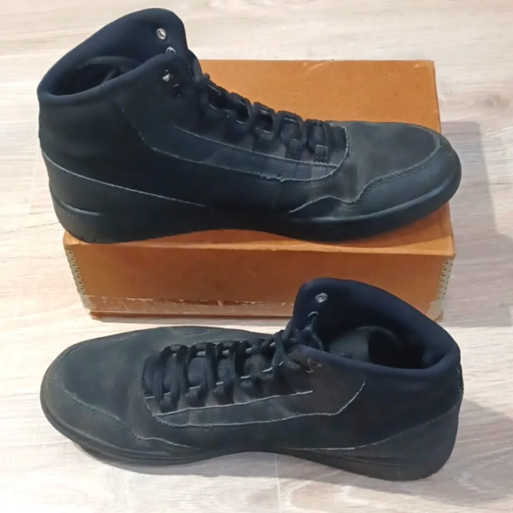 AIR JORDAN EXECUTIVE black sneakers.  Black mid top gym shoes.  Athleisure Urban